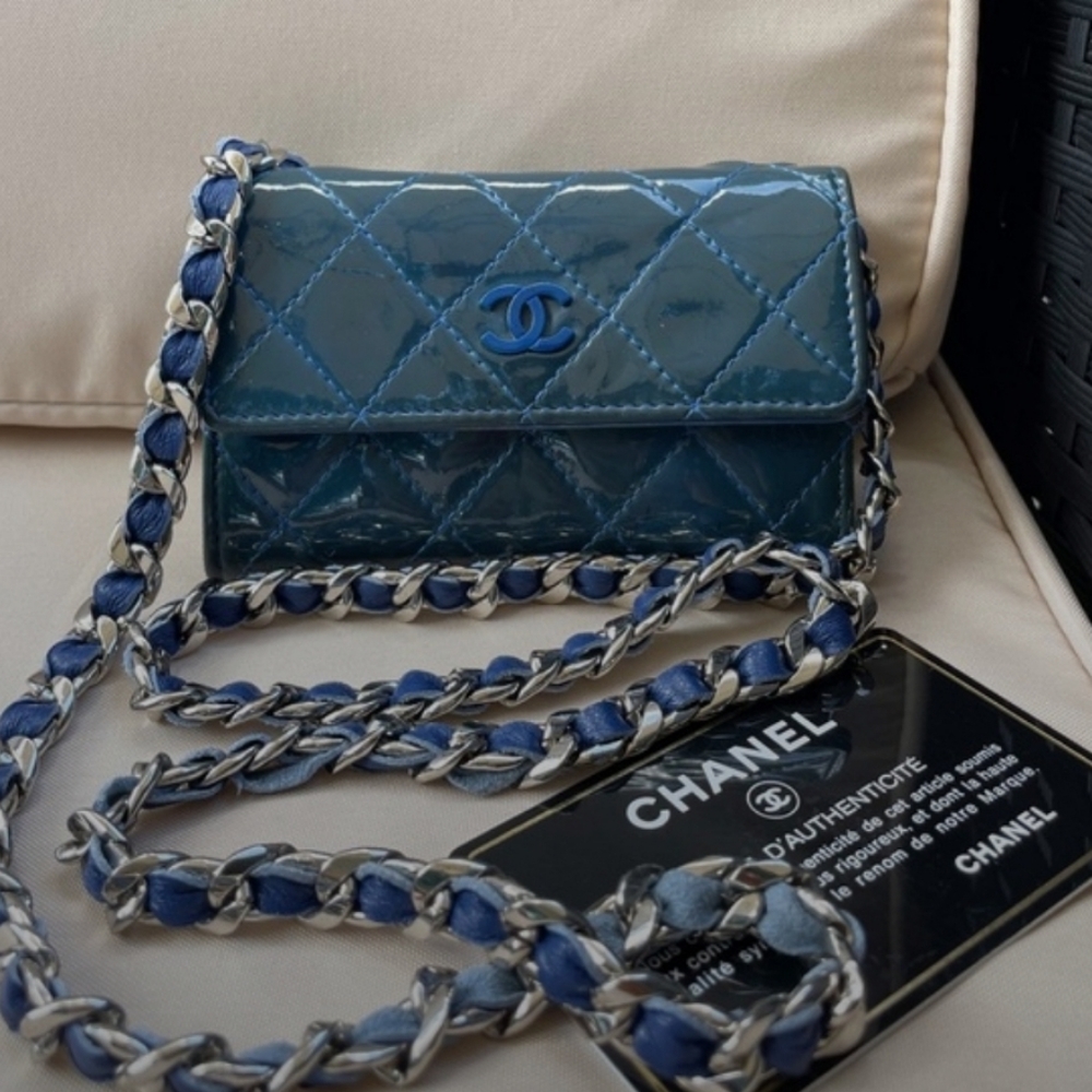 Chanel Enamel CC Patent Leather Mini Flap in Blue